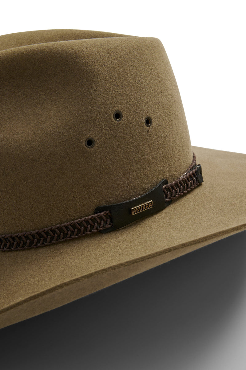 Load image into Gallery viewer, Akubra Golden Spur