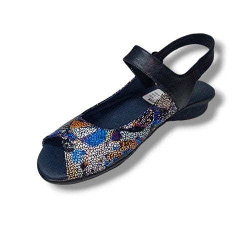 Ascari Womens Kate Floral Punched Shoe