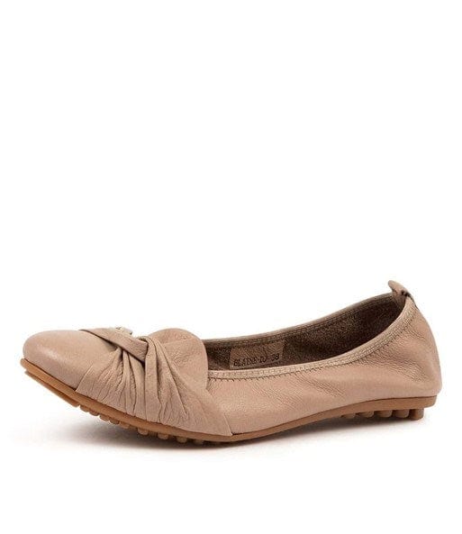 Django & Juliette Womens Blayne Dj Slip On Shoes