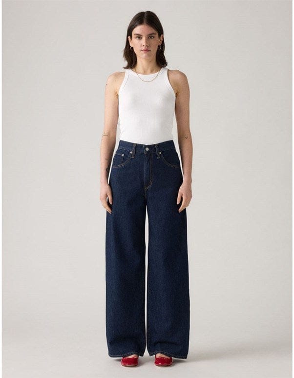 Load image into Gallery viewer, Levi's Women's Cinch Baggy Jeans
