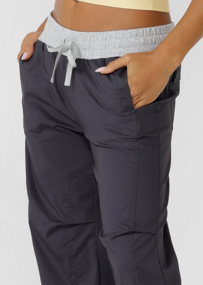 Load image into Gallery viewer, Lorna Jane Flashdance Wide Leg Cargo Pants
