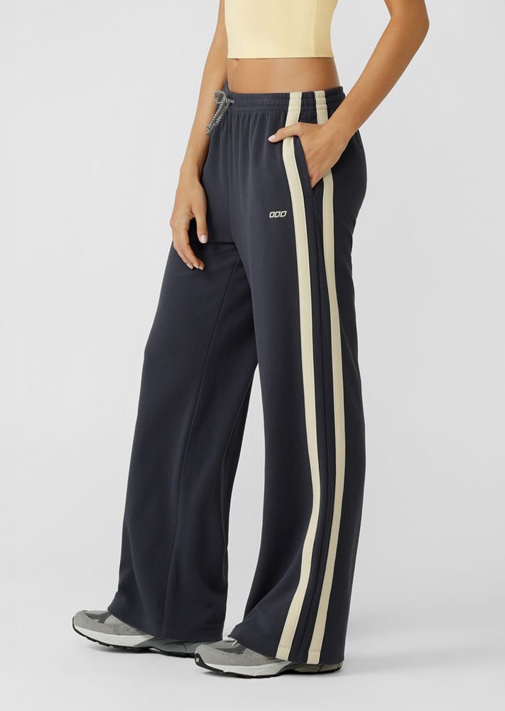 Load image into Gallery viewer, Lorna Jane Throwback Pants
