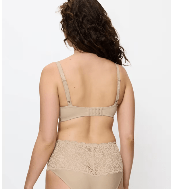 Load image into Gallery viewer, Triumph Amourette Underwired Bra
