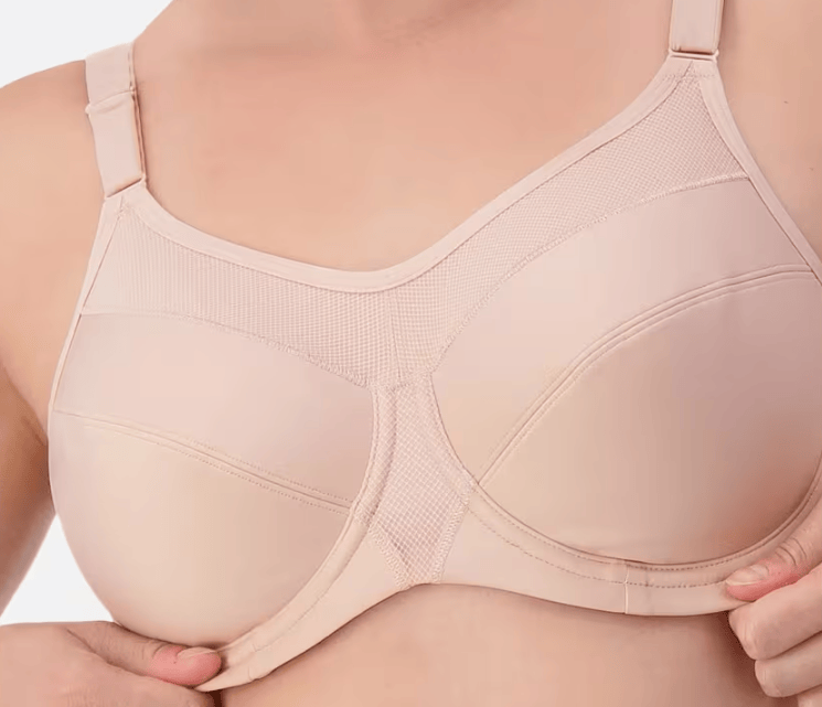 Load image into Gallery viewer, Triumph Womens Triaction Ultra Sports Bra
