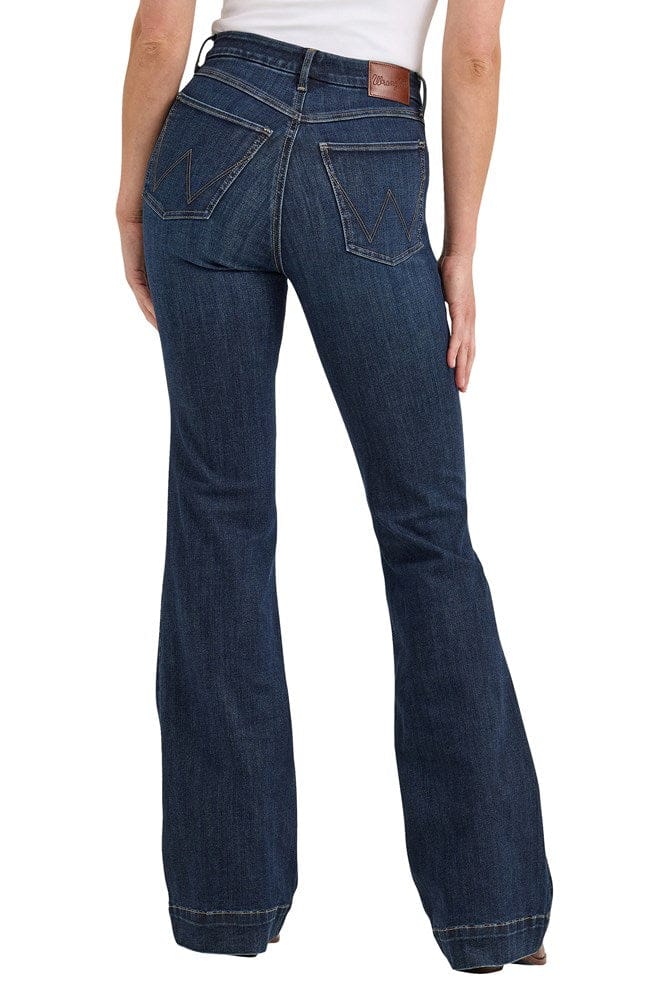 Load image into Gallery viewer, Wrangler Womens Bespoke High Rise Trouser Jean
