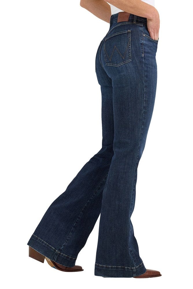 Load image into Gallery viewer, Wrangler Womens Bespoke High Rise Trouser Jean

