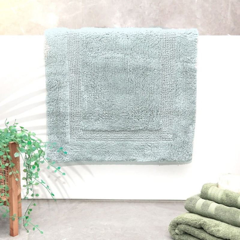 Load image into Gallery viewer, Renee Taylor Soho Cotton Reversible Bath Mat
