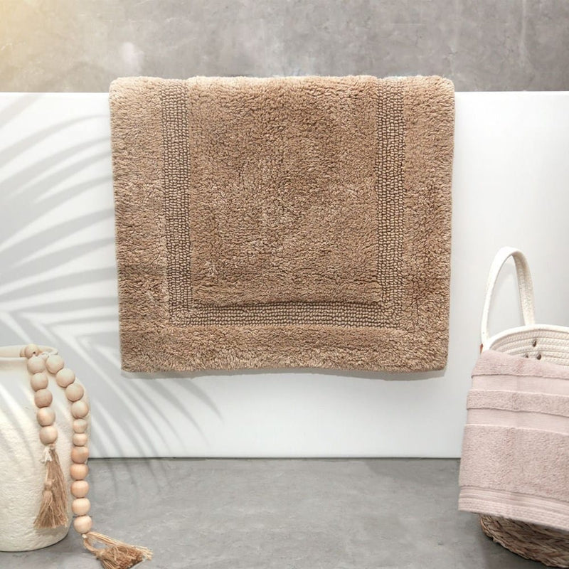 Load image into Gallery viewer, Renee Taylor Soho Cotton Reversible Bath Mat
