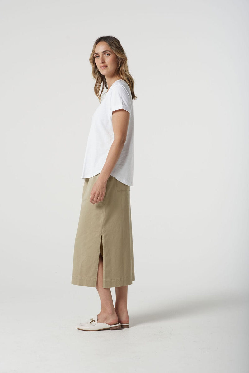 Load image into Gallery viewer, Goondiwindi Cotton Womens Crew Neck Tee
