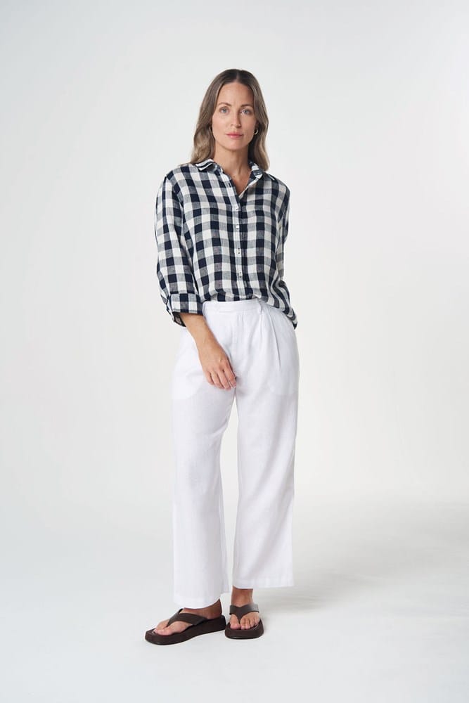 Load image into Gallery viewer, Goondiwindi Cotton 3/4 Sleeve Linen Shirt - Dark Navy Check

