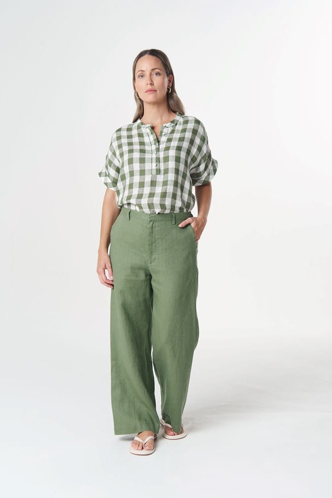 Load image into Gallery viewer, Goondiwindi Cotton Honey Linen Blouse - Cedar Green
