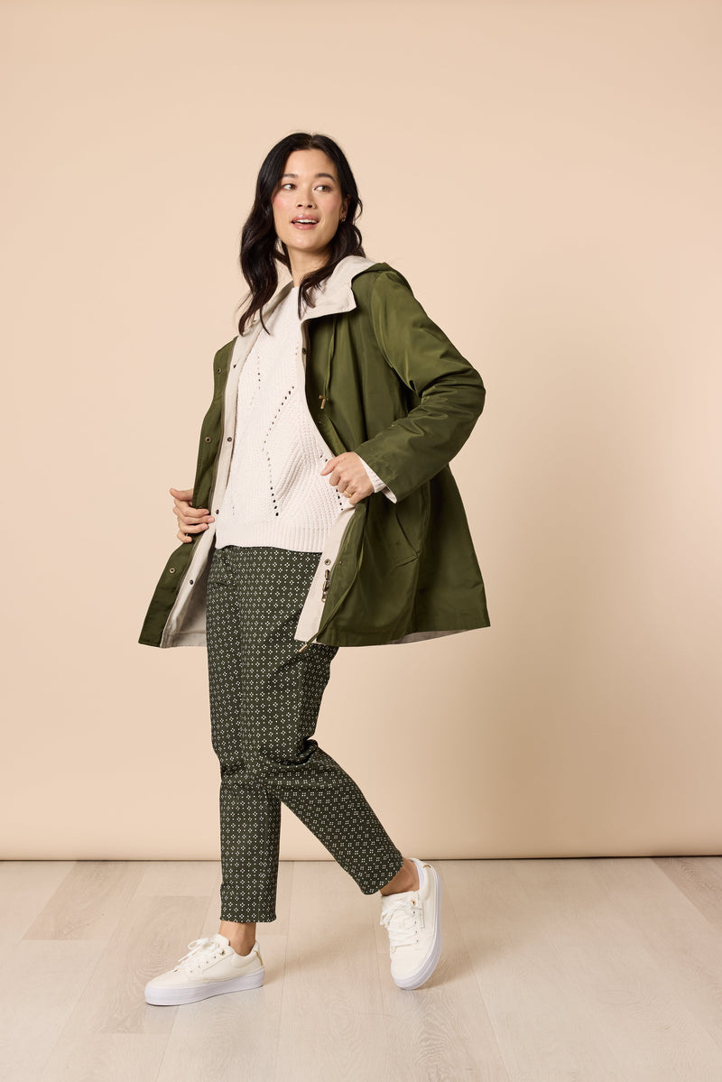 Load image into Gallery viewer, Gordon Smith Womens Slim Leg Miracle Jean - Khaki
