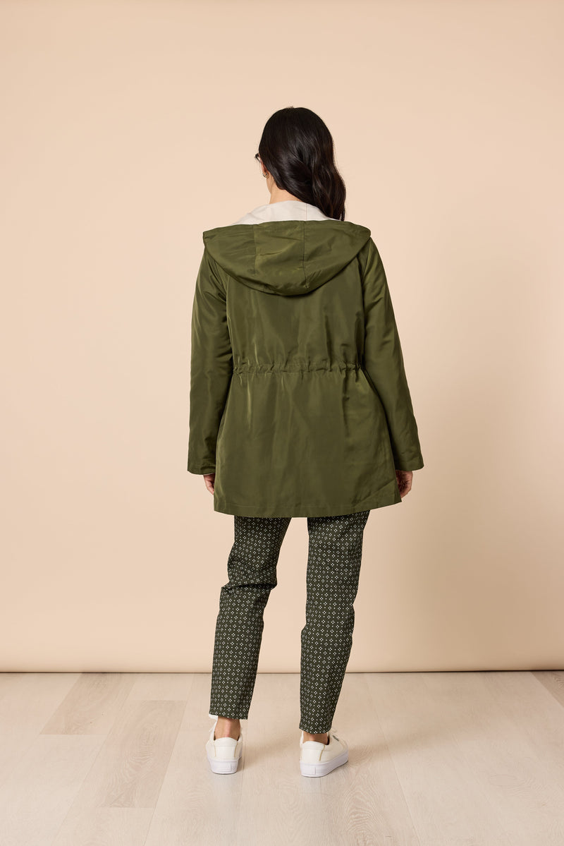 Load image into Gallery viewer, Gordon Smith Womens Slim Leg Miracle Jean - Khaki
