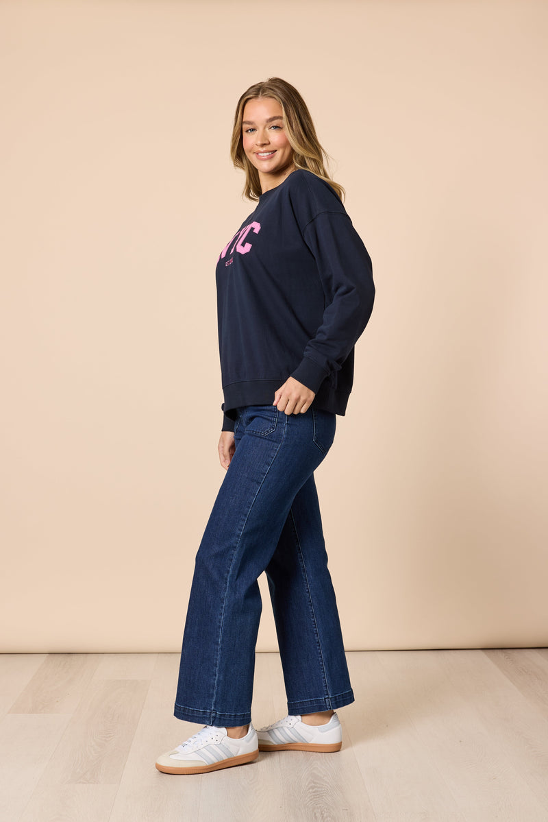 Load image into Gallery viewer, Threadz Womens The NYC Sweatshirt
