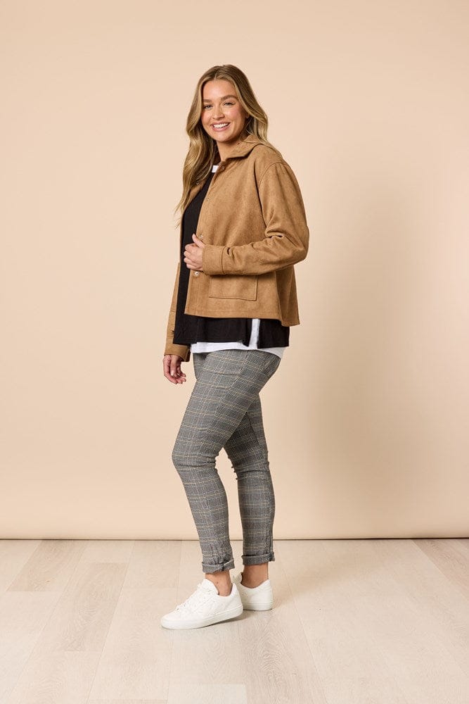 Load image into Gallery viewer, Threadz Womens Downtown Suede Jacket - Caramel
