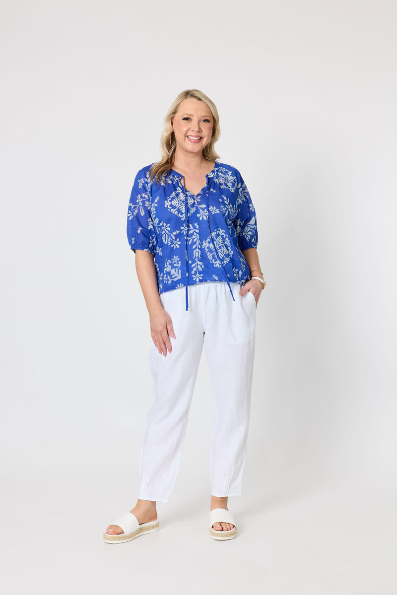Load image into Gallery viewer, Gordon Smiths Womens Azure Garden Floral Print Top - Azure White
