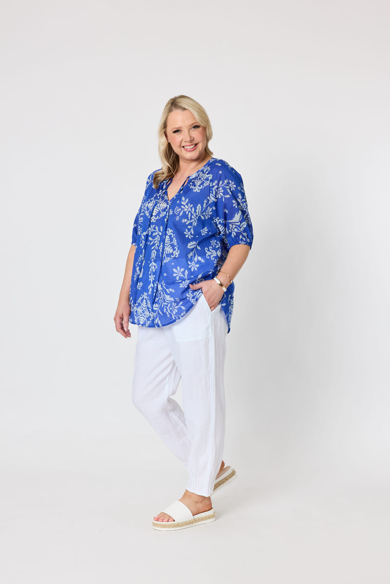 Load image into Gallery viewer, Gordon Smiths Womens Azure Garden Floral Print Top - Azure White
