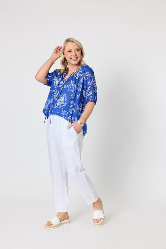 Gordon Smiths Womens Azure Garden Floral Print Top - Azure White