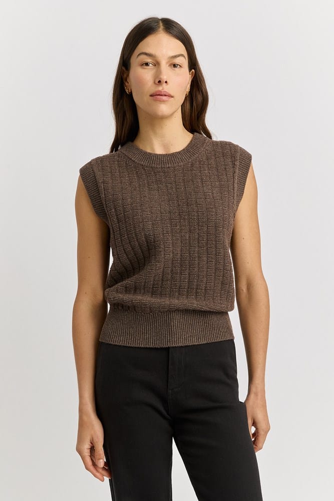 Load image into Gallery viewer, Toorallie Womens Grid Knit Vest - Mocha
