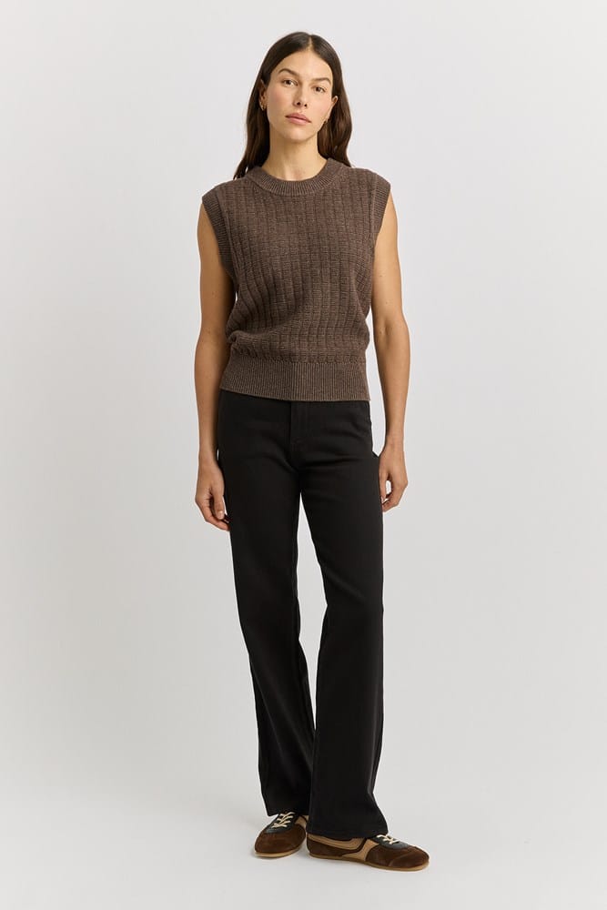Load image into Gallery viewer, Toorallie Womens Grid Knit Vest - Mocha
