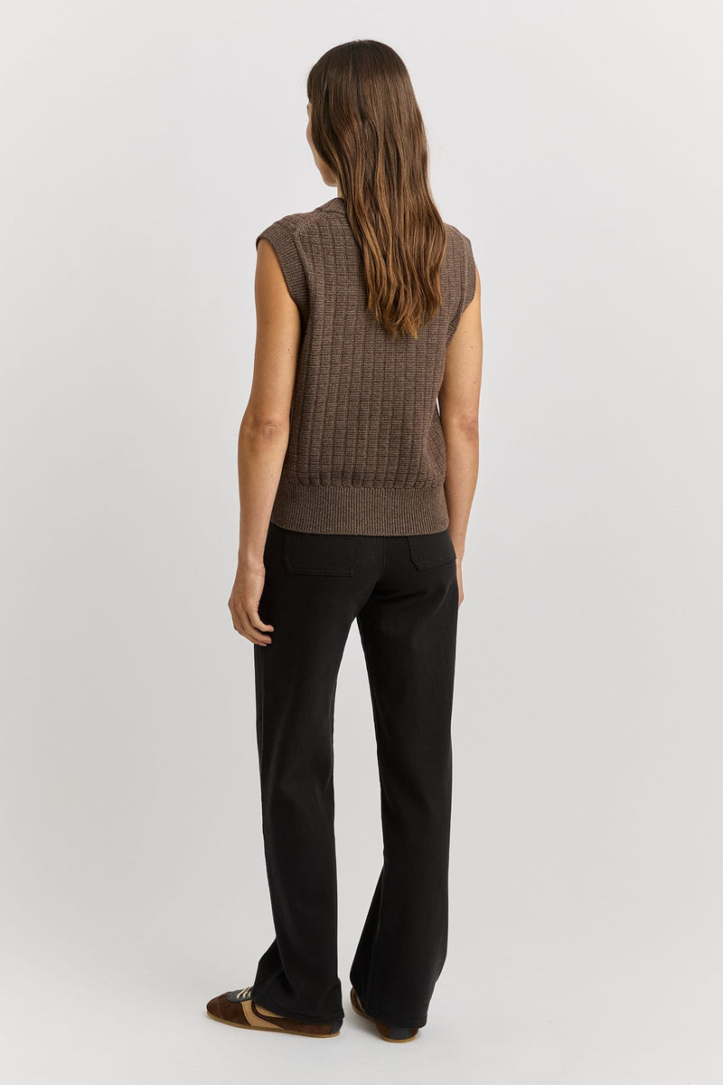 Load image into Gallery viewer, Toorallie Womens Grid Knit Vest - Mocha
