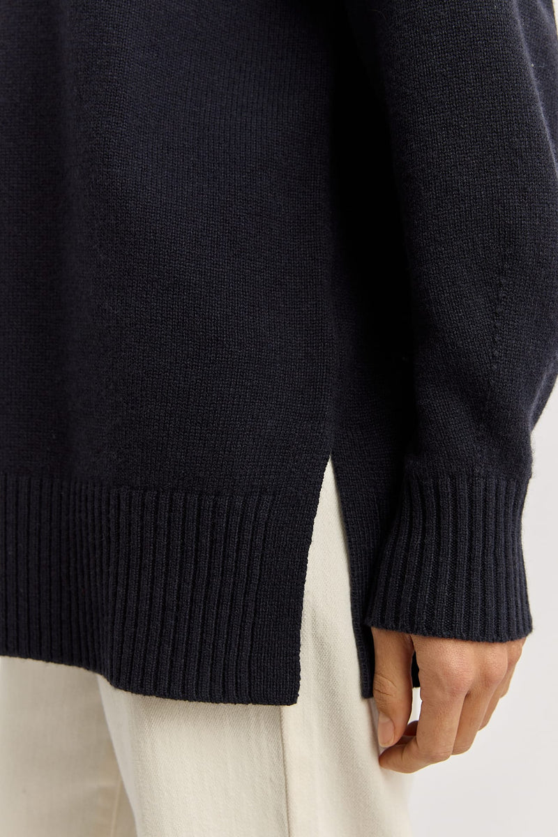Load image into Gallery viewer, Toorallie Womens Relaxed Longline Zip Polo - French Navy
