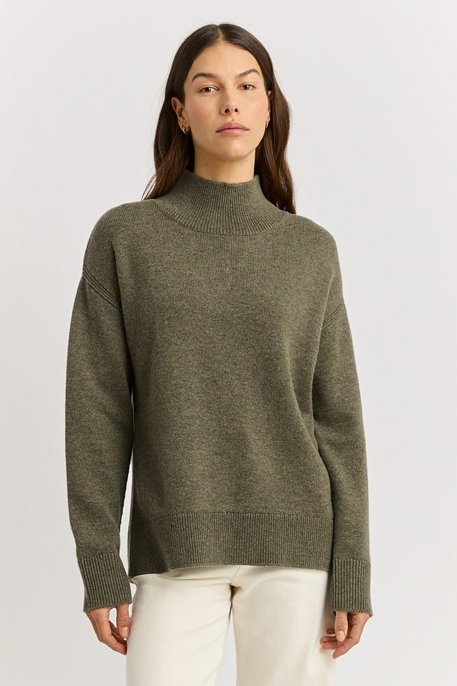 Load image into Gallery viewer, Toorallie Womens Split Neck Funnel - Kale
