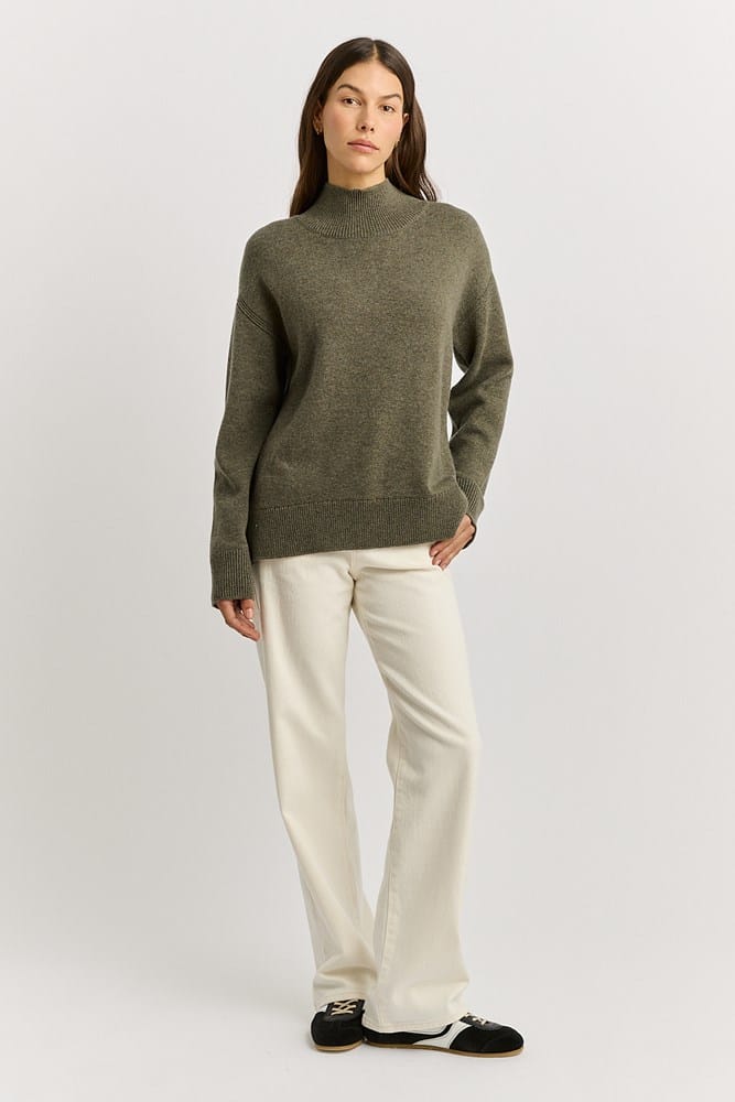 Load image into Gallery viewer, Toorallie Womens Split Neck Funnel - Kale
