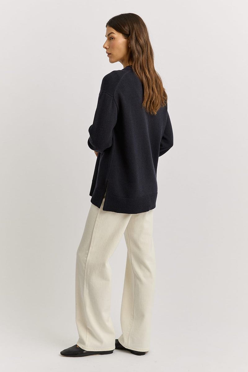 Load image into Gallery viewer, Toorallie Womens Relaxed Longline Crew - French Navy
