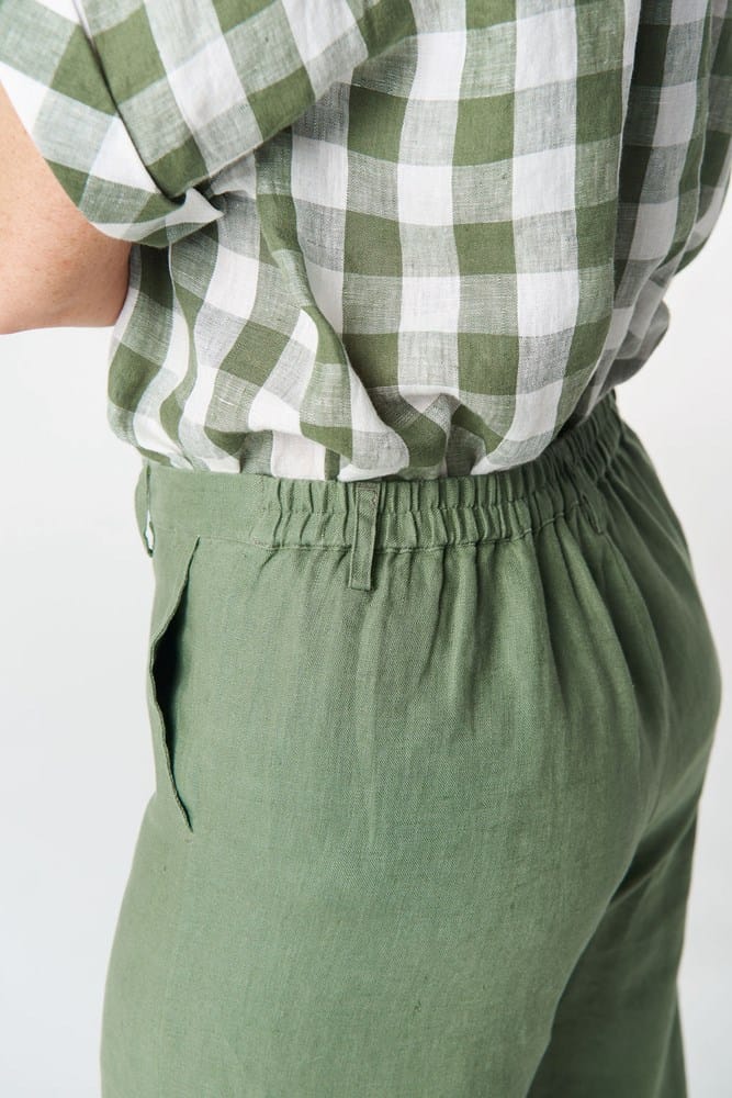 Load image into Gallery viewer, Goondiwindi Cotton Easy Linen Cotton Pant - Cedar Green
