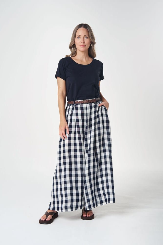 Load image into Gallery viewer, Goondiwindi Cotton Field Linen Maxi Skirt - Dark Navy Check
