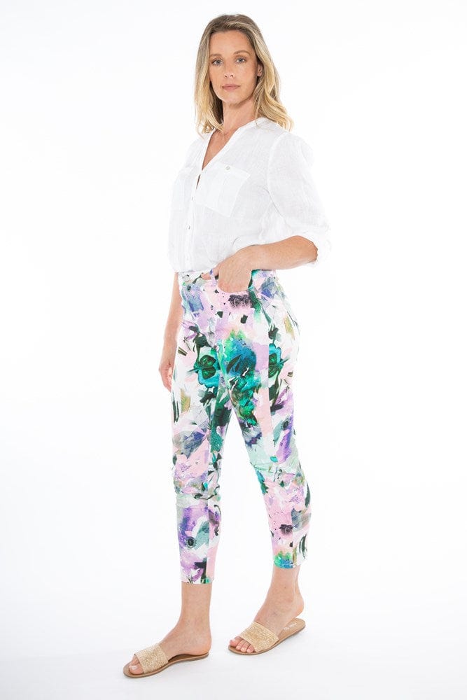 Load image into Gallery viewer, Jump Womens Lush Oasis Print Jean
