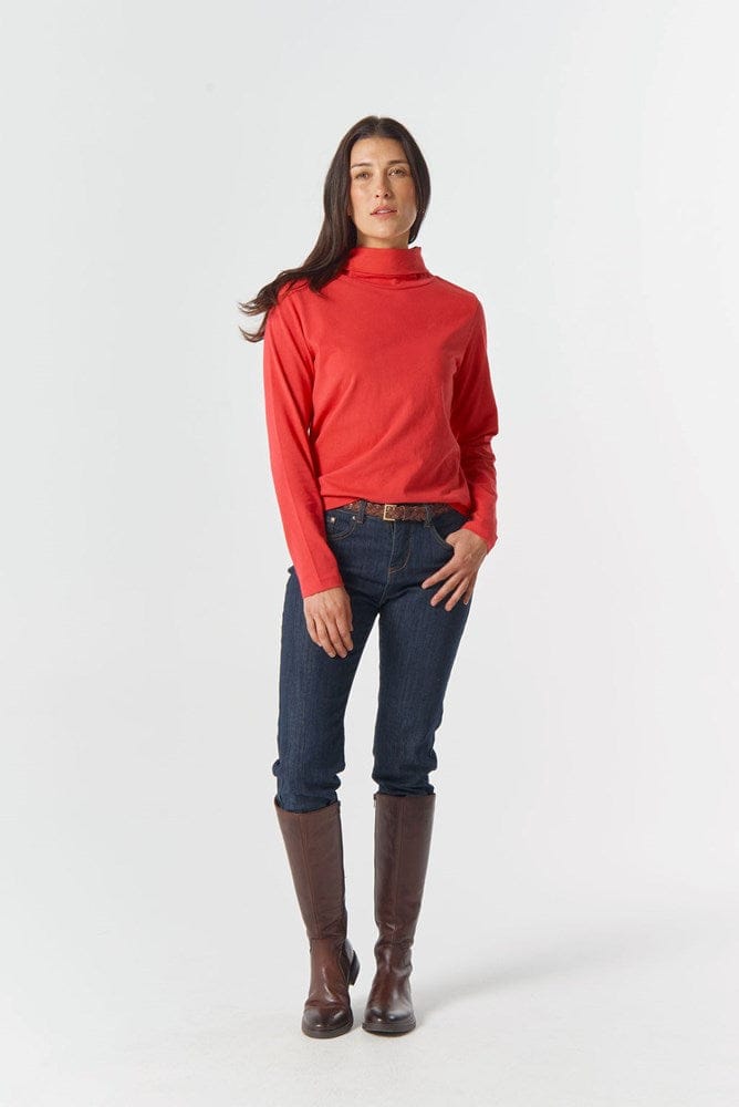 Load image into Gallery viewer, Goondiwindi Cotton Traditional Cotton Skivvy- Poinsettia
