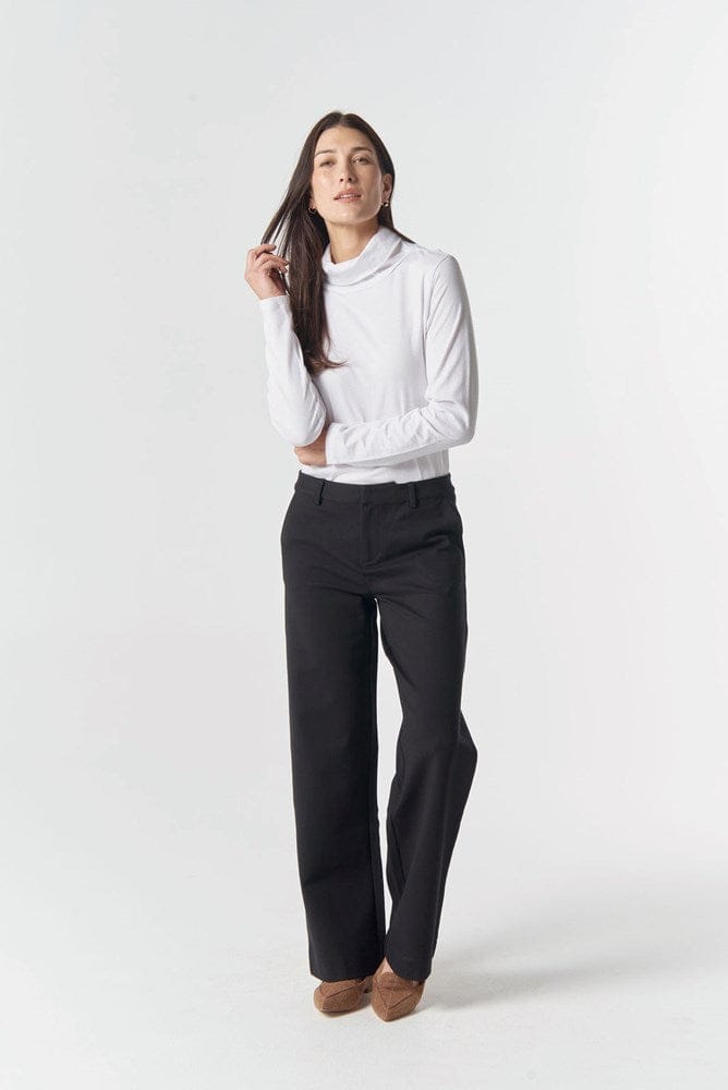 Load image into Gallery viewer, Goondiwindi Cotton Traditional Cotton Skivvy- White
