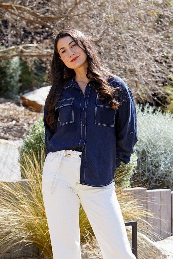 Load image into Gallery viewer, Jump Womens Contrast Stitch Shirt in Navy
