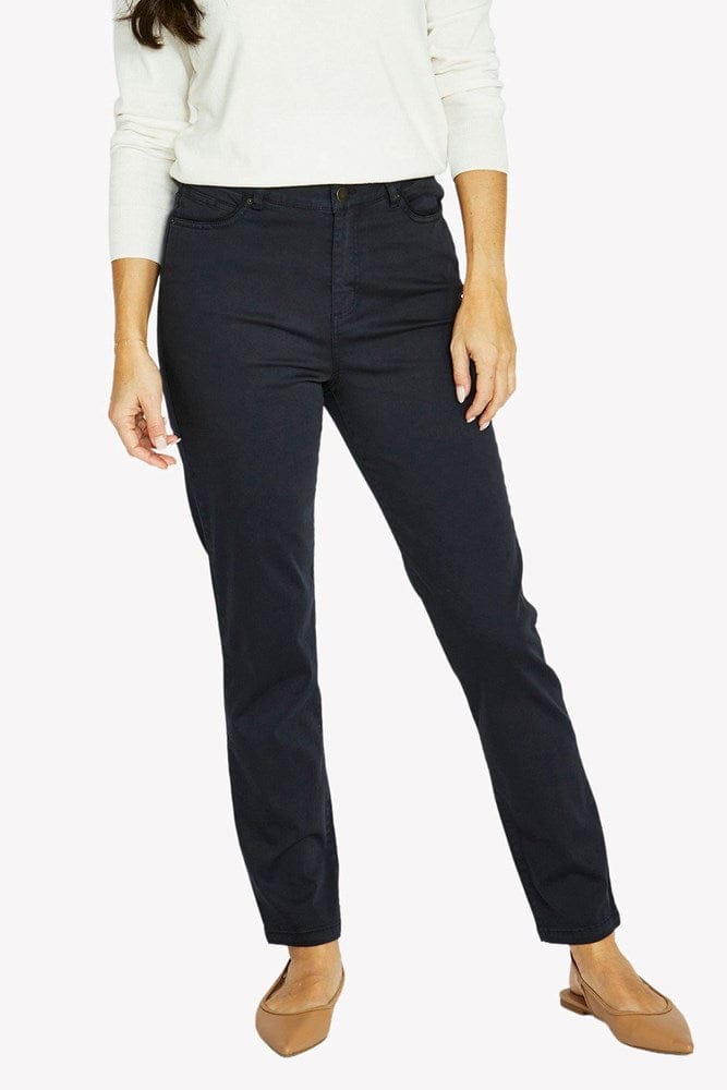 Load image into Gallery viewer, Jump Womens Luxury Pocket Trim Jean
