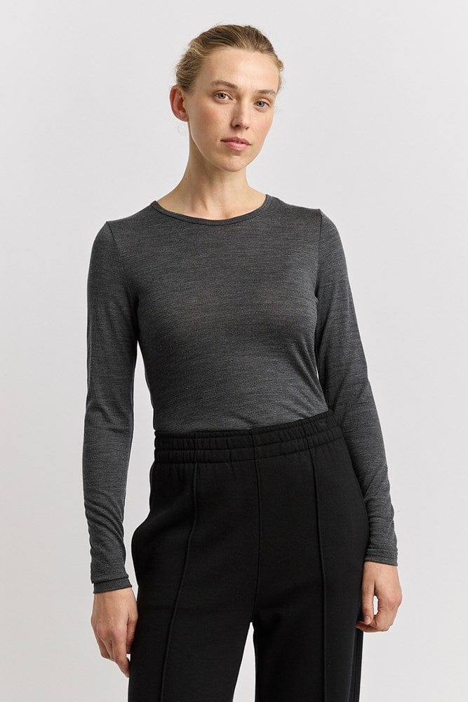 Load image into Gallery viewer, Toorallie Womens Long Sleeve Merino Tee
