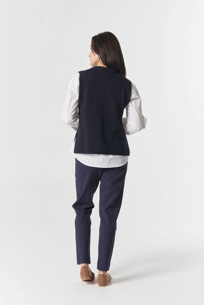 Load image into Gallery viewer, Goondiwindi Cotton Amber Merino Cotton Knit Vest - Navy
