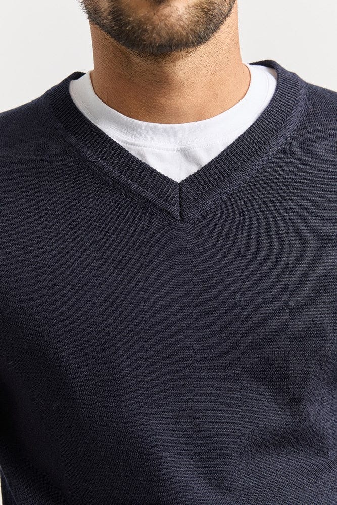 Load image into Gallery viewer, Toorallie Mens Fine V-Neck - French Navy
