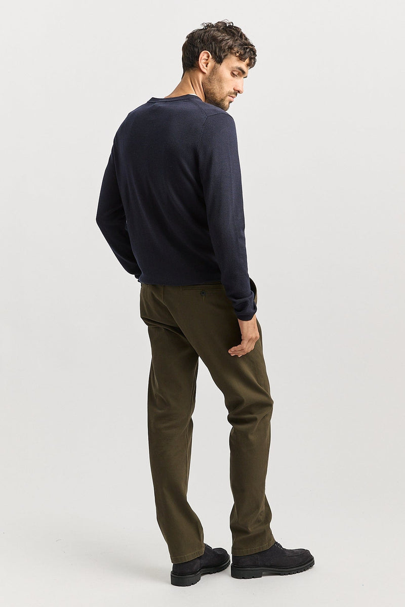 Load image into Gallery viewer, Toorallie Mens Fine V-Neck - French Navy
