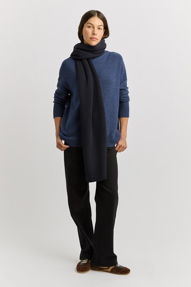 Load image into Gallery viewer, Toorallie Womens Fine Rib Scarf - French Navy
