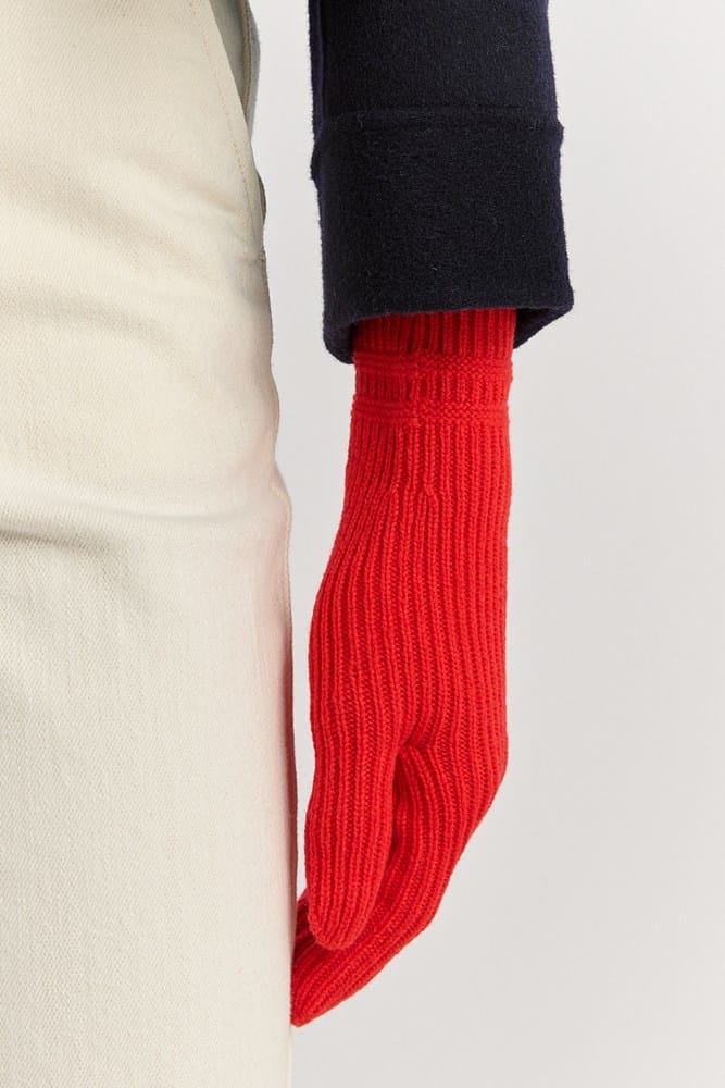 Load image into Gallery viewer, Toorallie Womens Fine Rib Glove - Poppy
