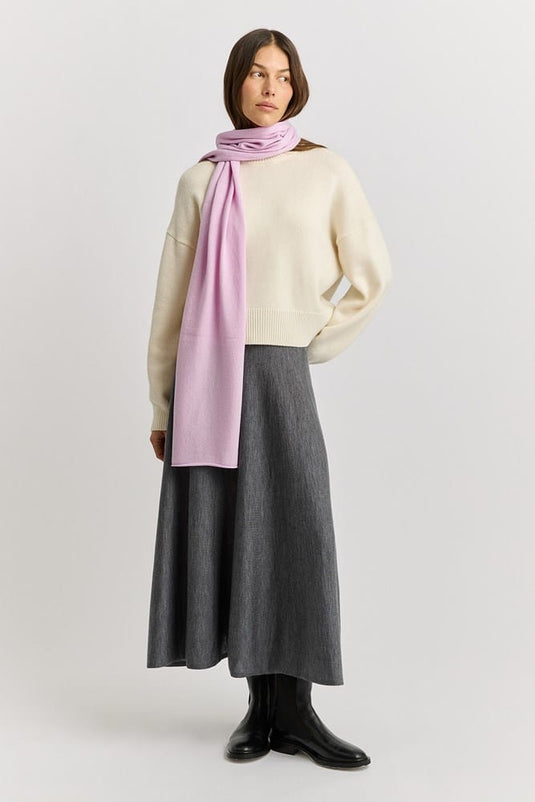 Toorallie Womens Extra Fine Merino Scarf - Powder Pink