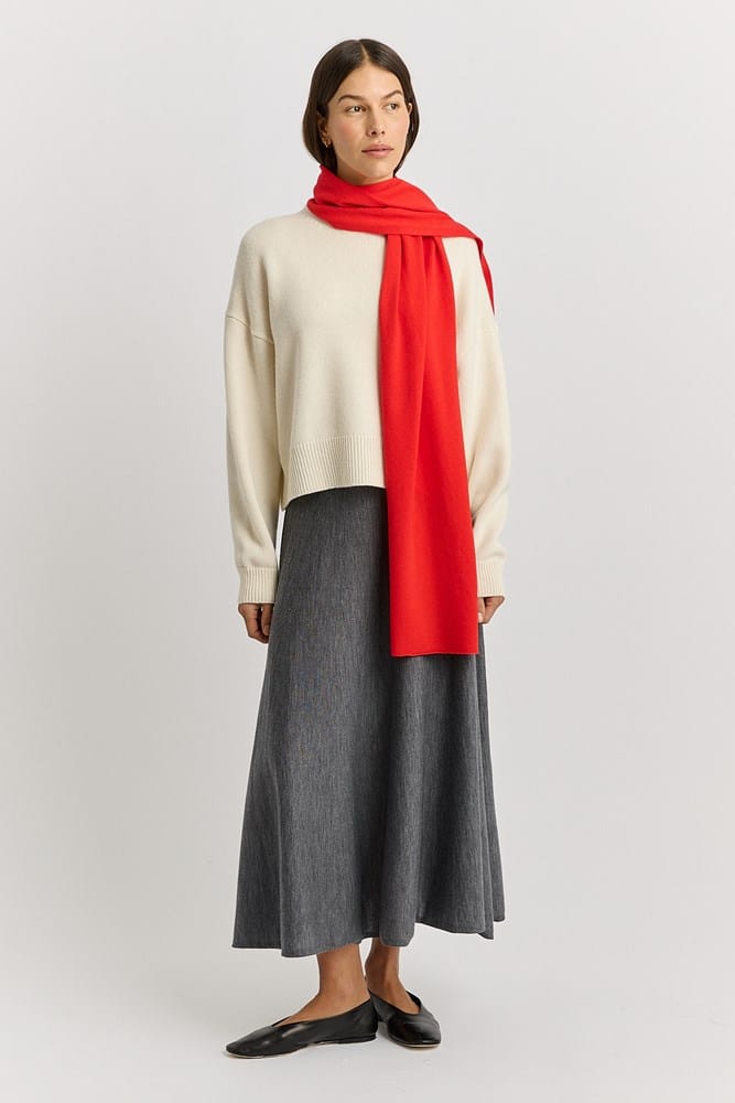 Load image into Gallery viewer, Toorallie Womens Extra Fine Merino Scarf - Poppy
