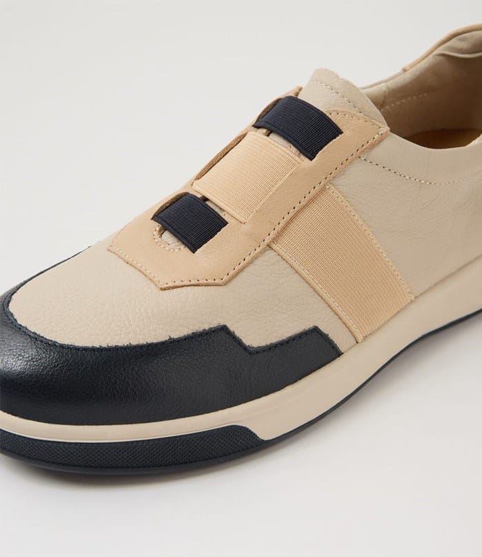 Load image into Gallery viewer, Ziera Womens Arder XF Navy Almond Leather Shoe
