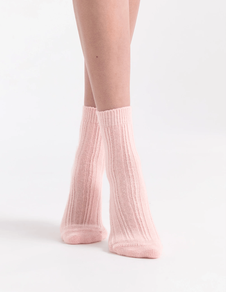 Load image into Gallery viewer, Levante Angelina Cable Crew Sock

