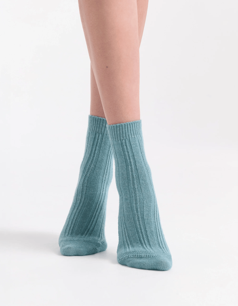 Load image into Gallery viewer, Levante Angelina Cable Crew Sock
