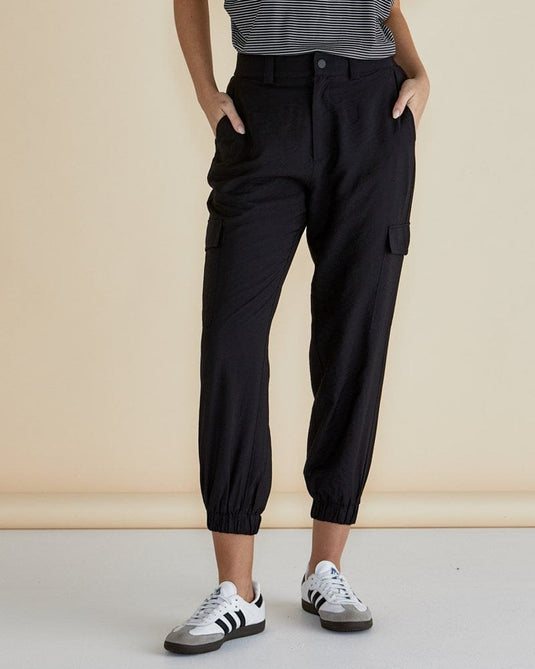 Betty Basics Womens Adrianna Jogger