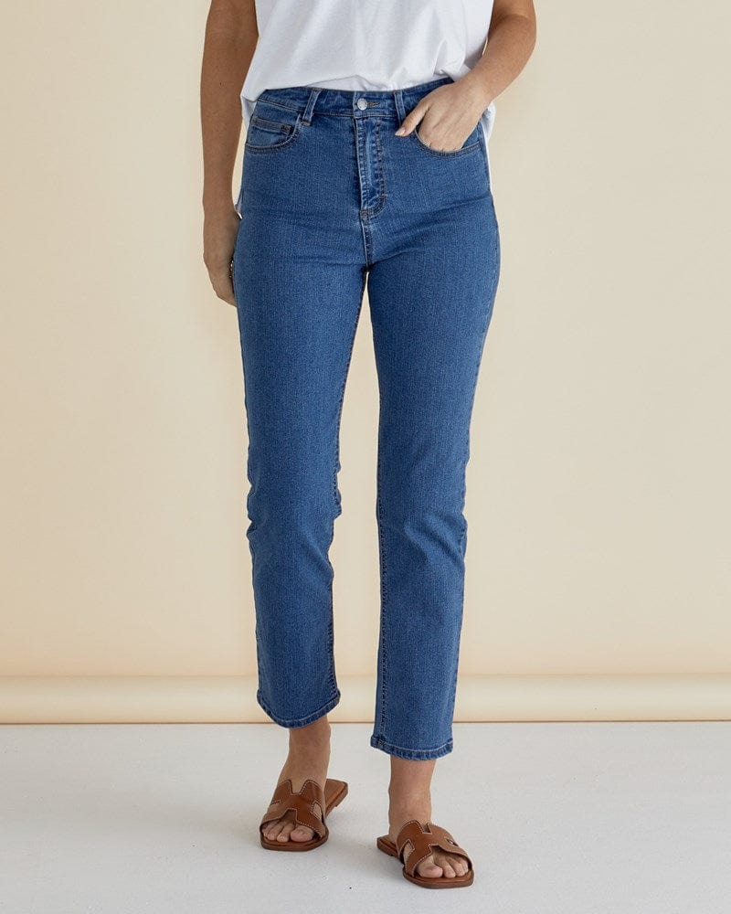 Load image into Gallery viewer, Betty Basics Womens Stella Straight Leg Jeans - Vintage Wash
