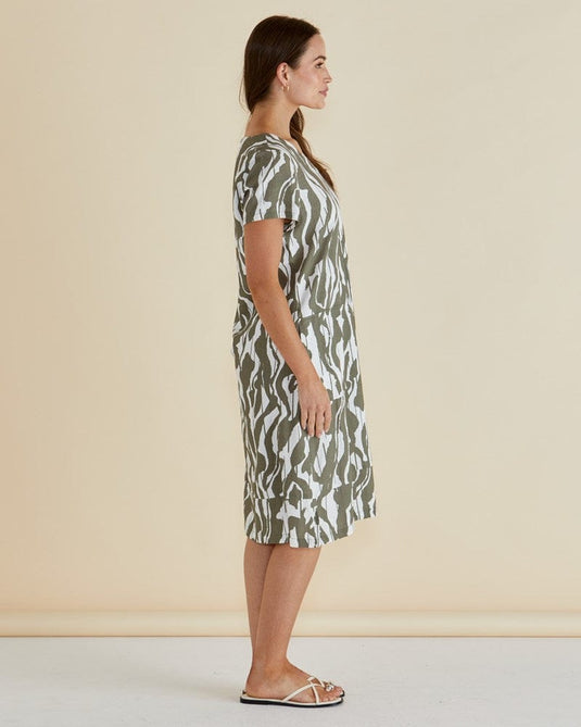 Betty Basics Womens Elwood Dress - Olive Geometric Print